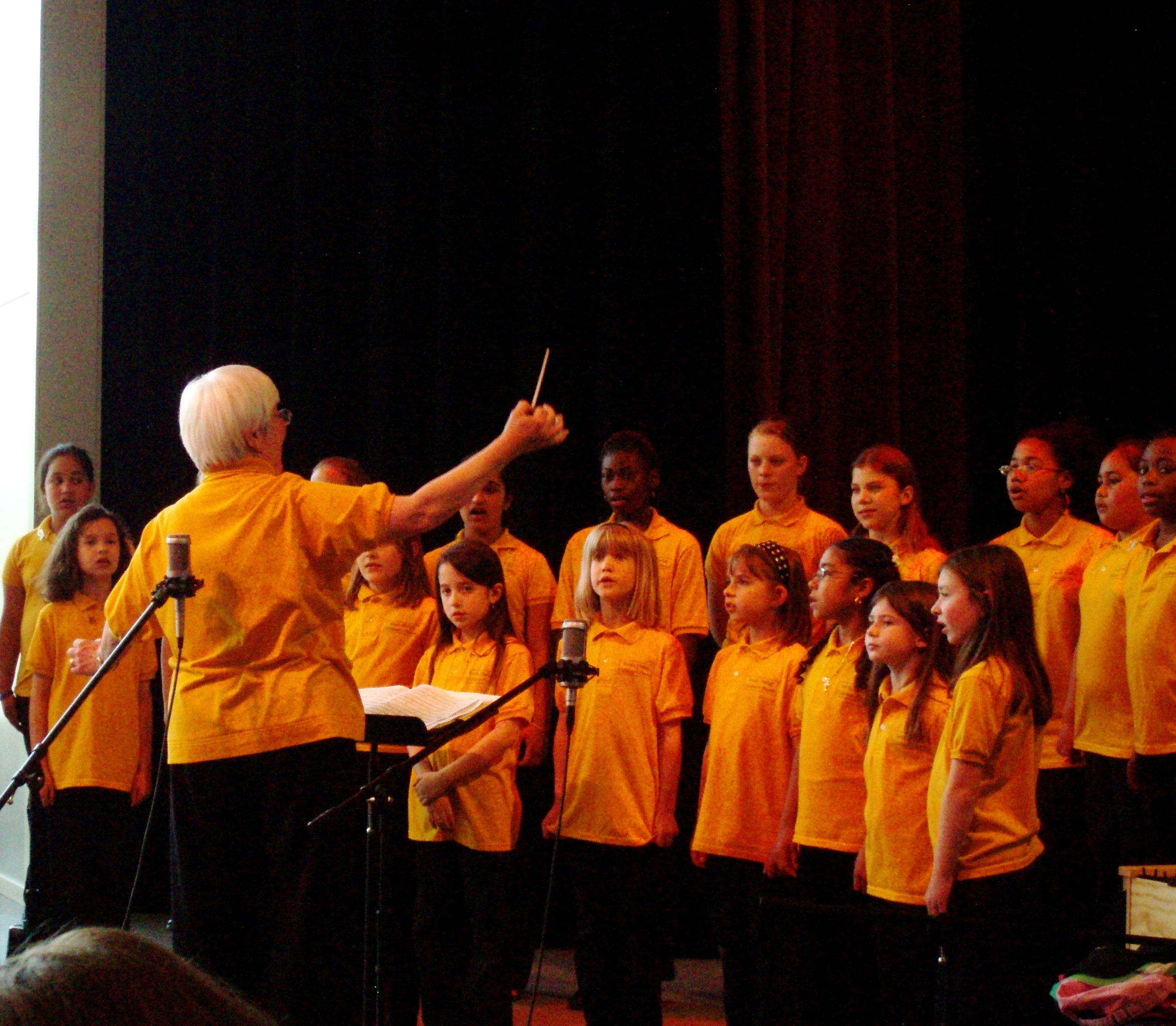 SHCC on tour, May 6, 2008, photo by Jeanne Tripp